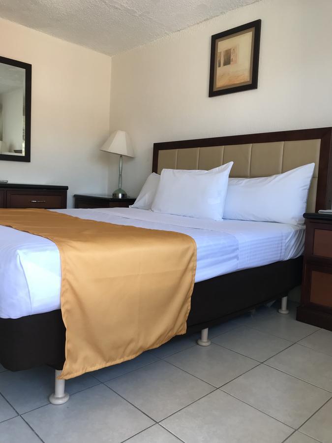 Hotel Guillen Jr Tijuana Eksteriør bilde
