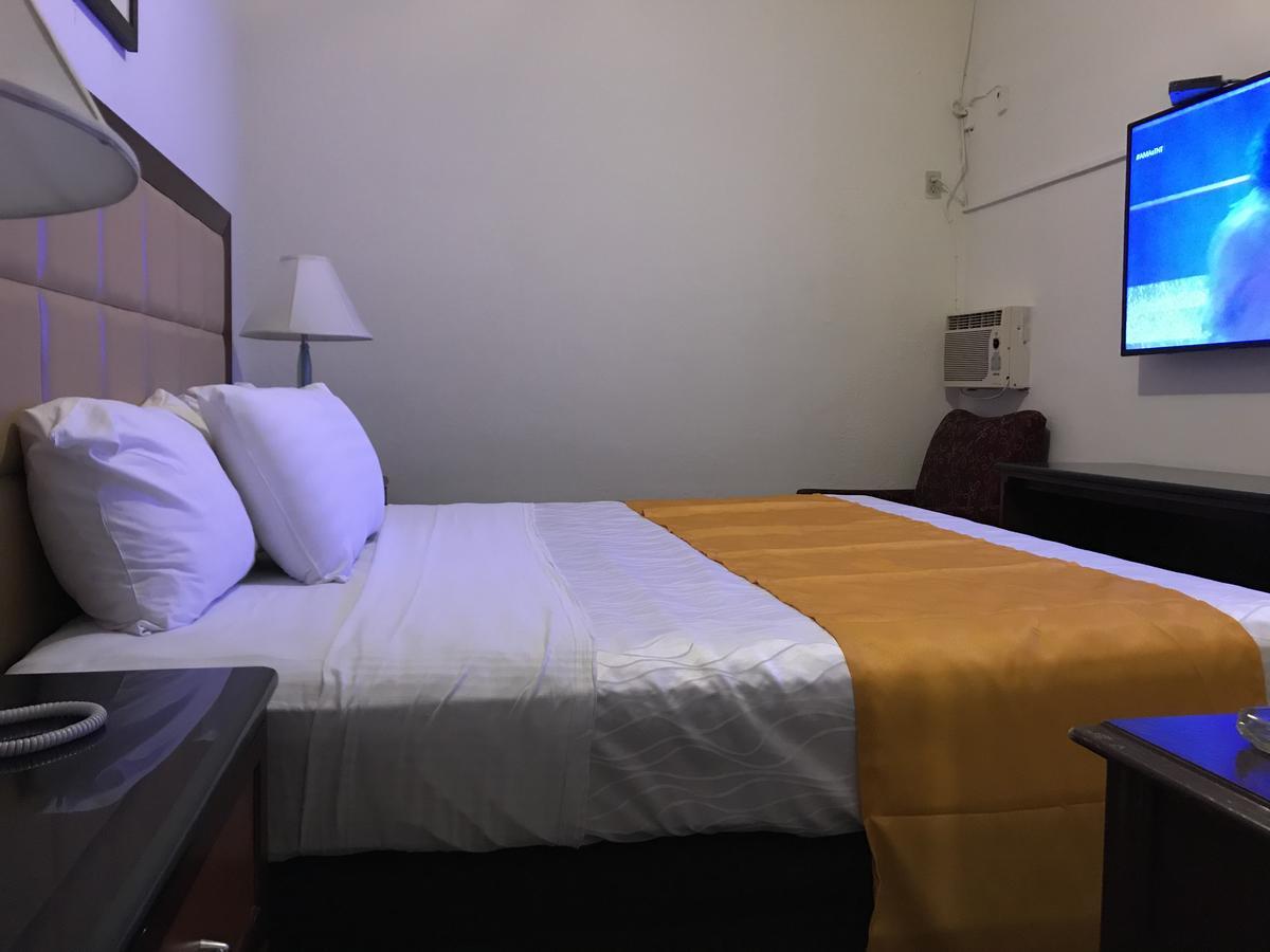 Hotel Guillen Jr Tijuana Eksteriør bilde